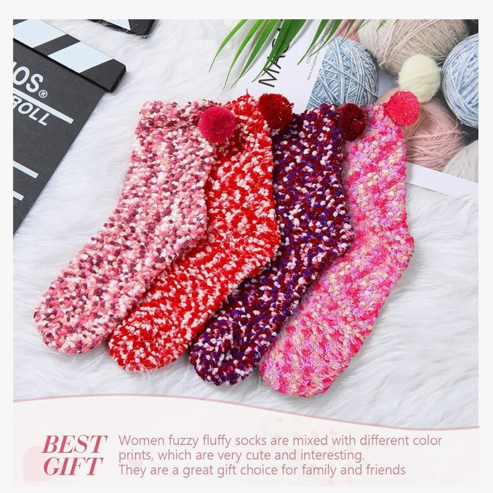 1 Valentines Cozy cupcake Pom-Pom Socks NIB - Picture 3 of 8